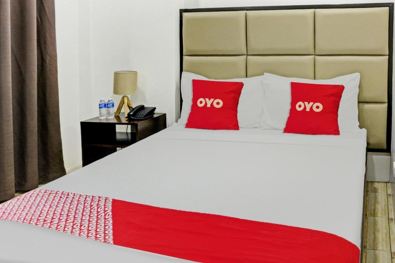 Oyo 869 Jnv Dream Hotel Subic Buitenkant foto