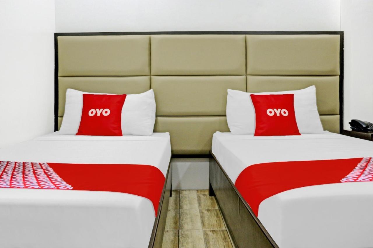 Oyo 869 Jnv Dream Hotel Subic Buitenkant foto